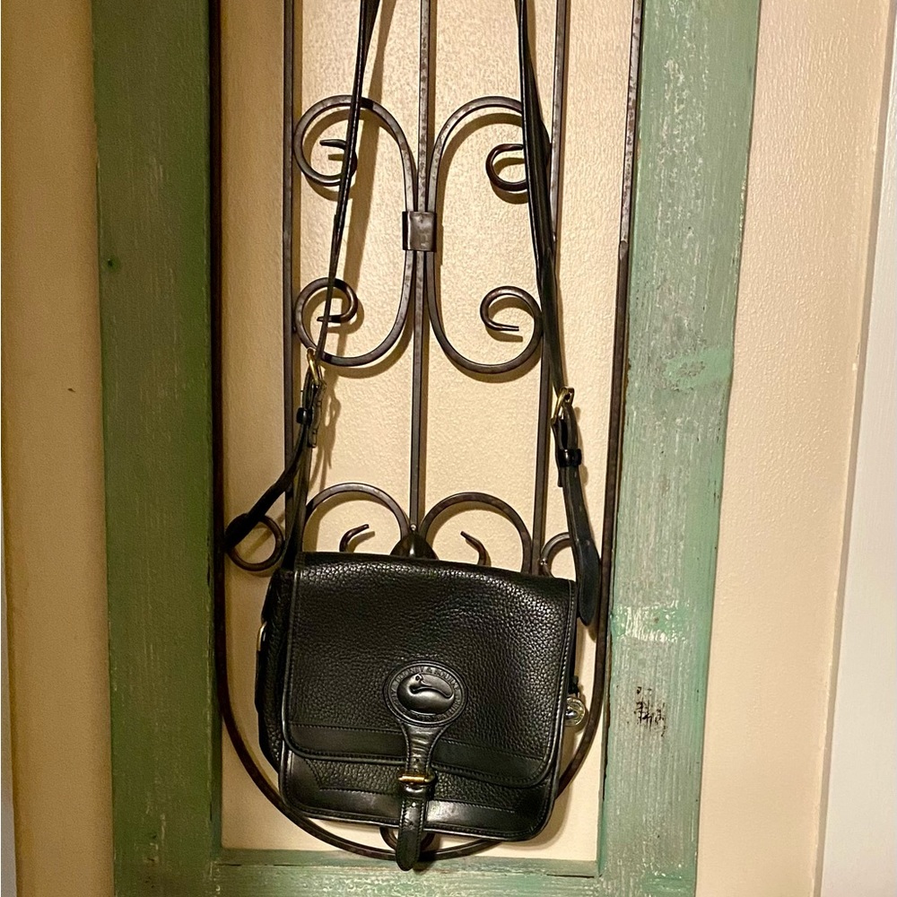 Vintage Dooney saddle bag black